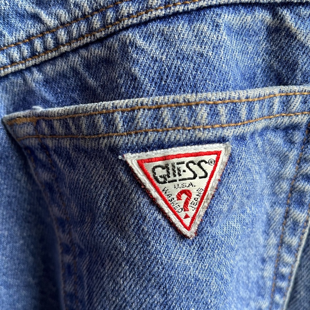 Vintage Guess jean subtle acid blue wash. Wait 26-27’’
